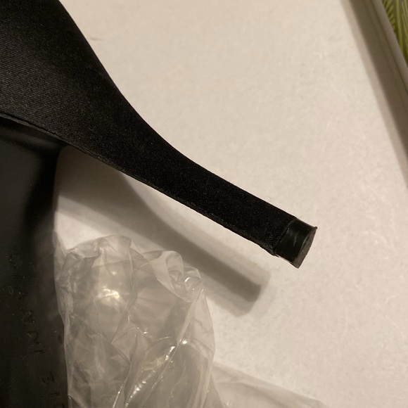 Gianni Bini Black Rhinestone Peep Toe Heels size 9 - Picture 4 of 7